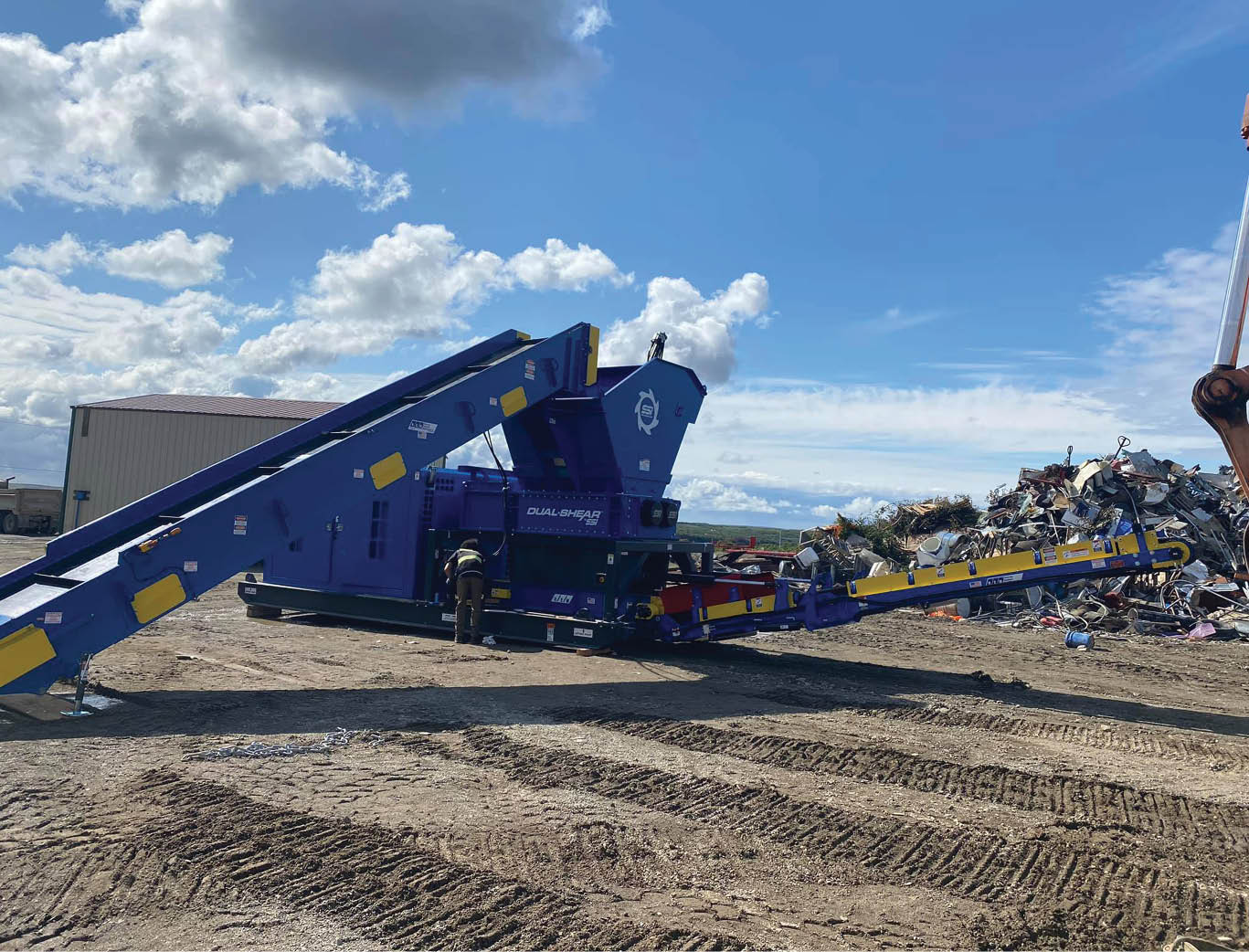 Mobile shredder installation